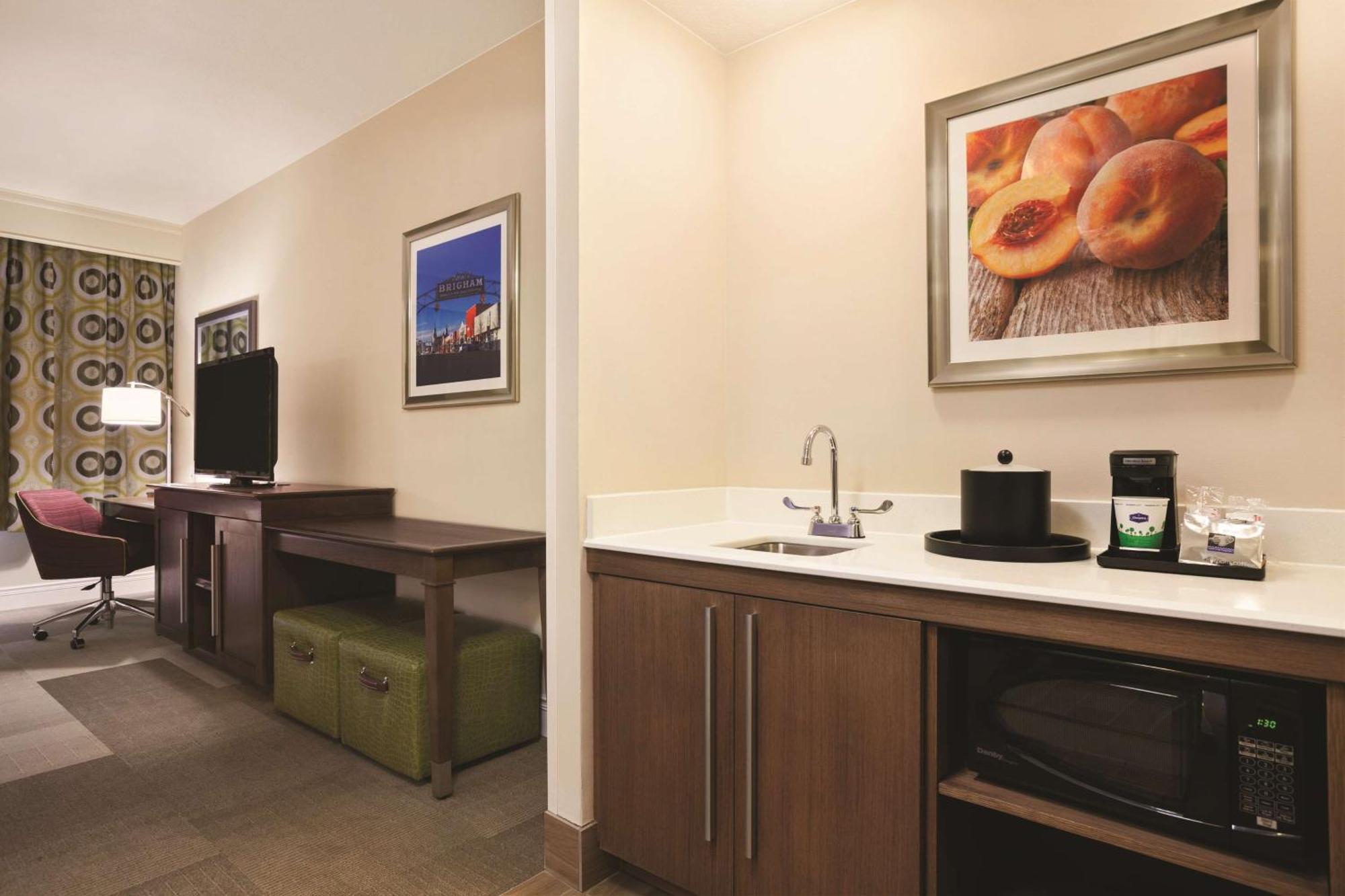 Hampton Inn בריגהאם סיטי מראה חיצוני תמונה