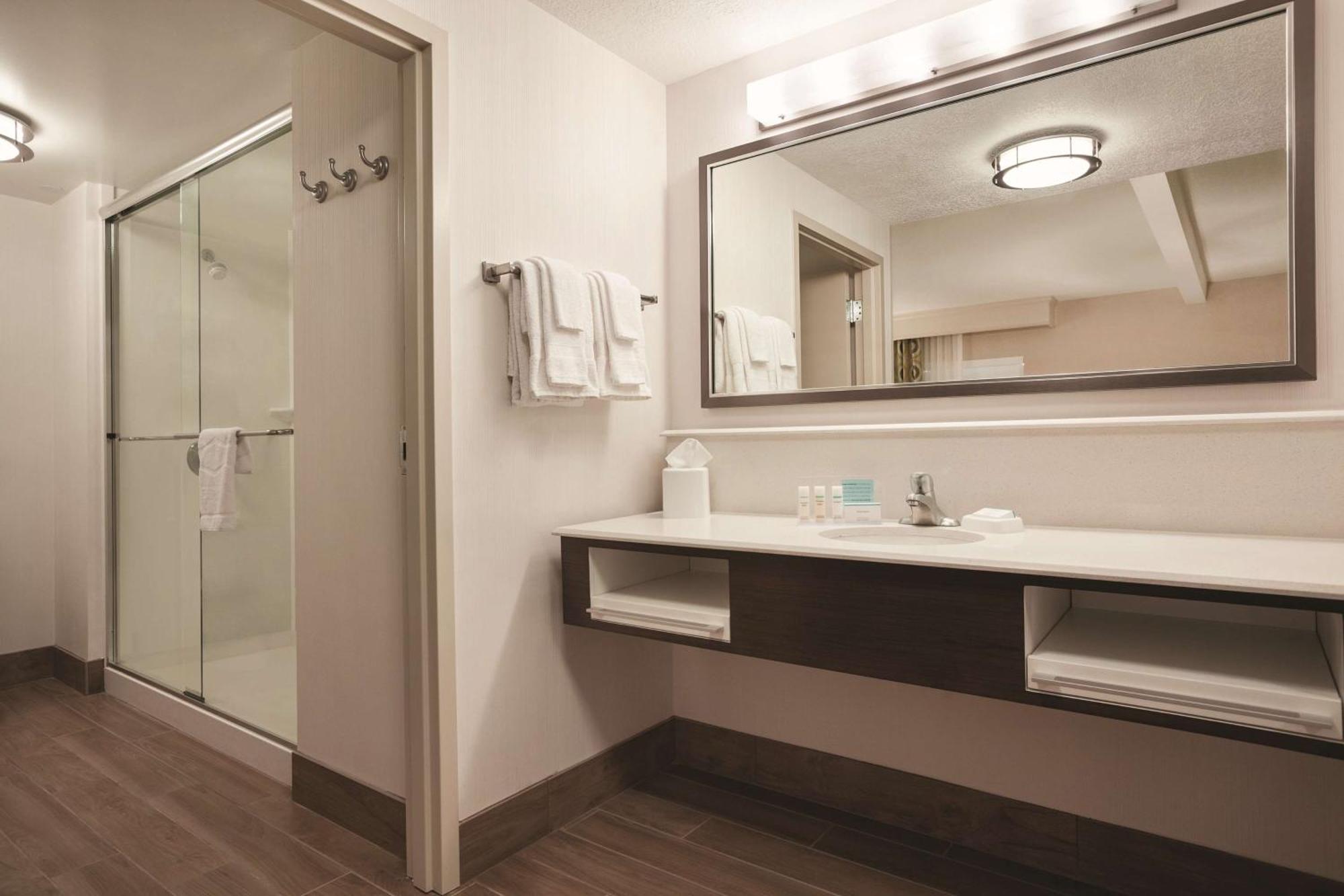 Hampton Inn בריגהאם סיטי מראה חיצוני תמונה