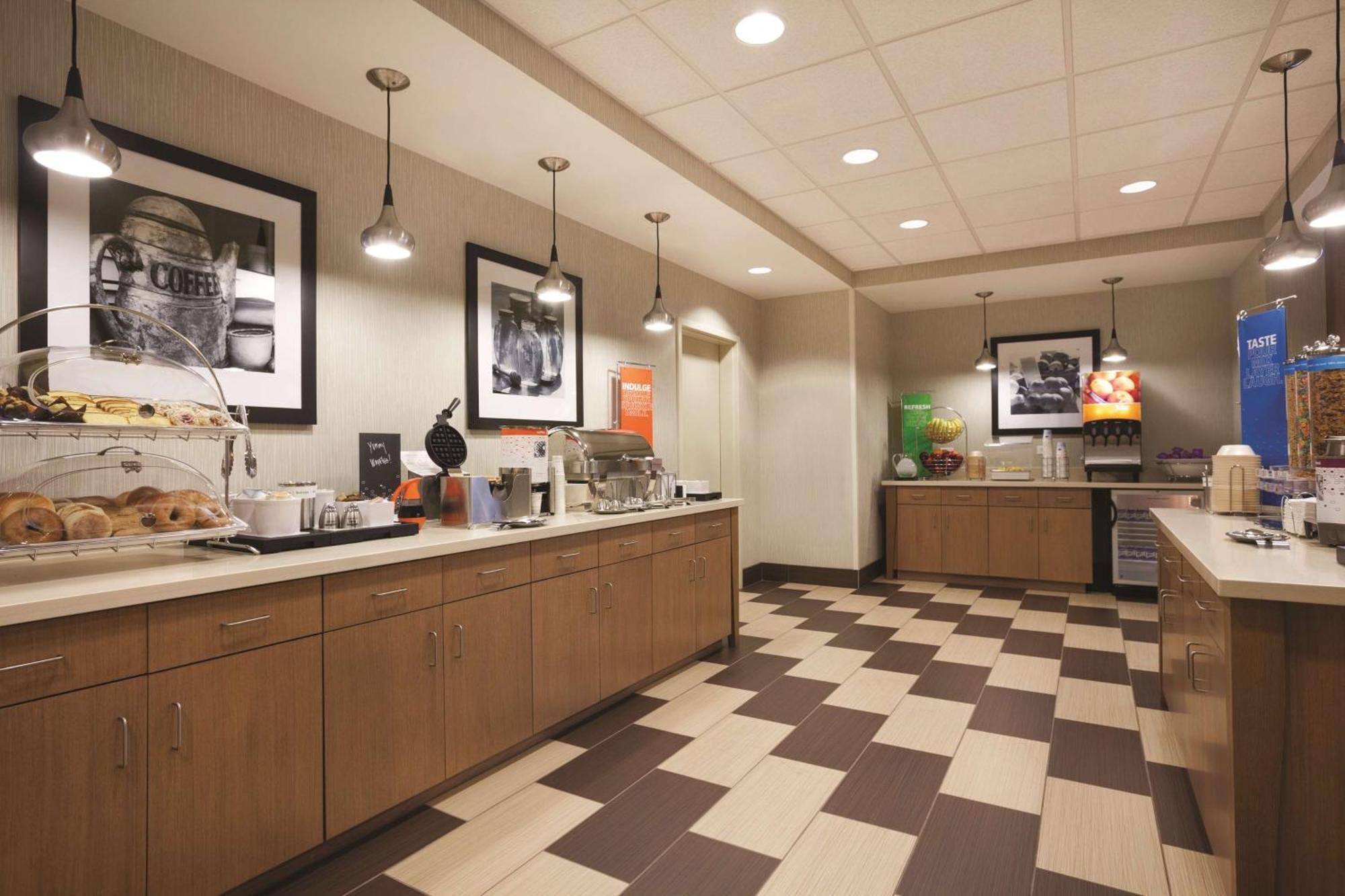 Hampton Inn בריגהאם סיטי מראה חיצוני תמונה