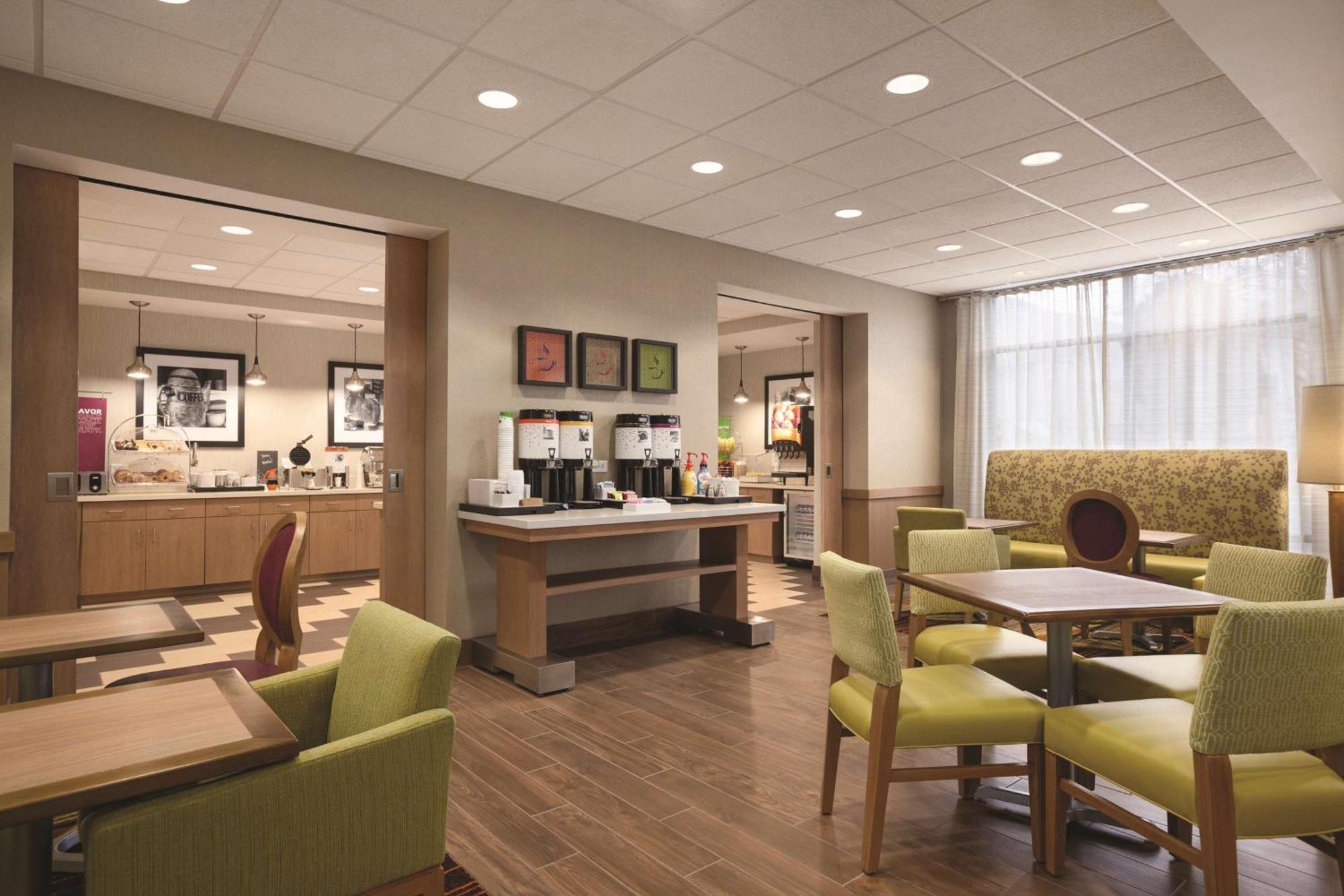 Hampton Inn בריגהאם סיטי מראה חיצוני תמונה